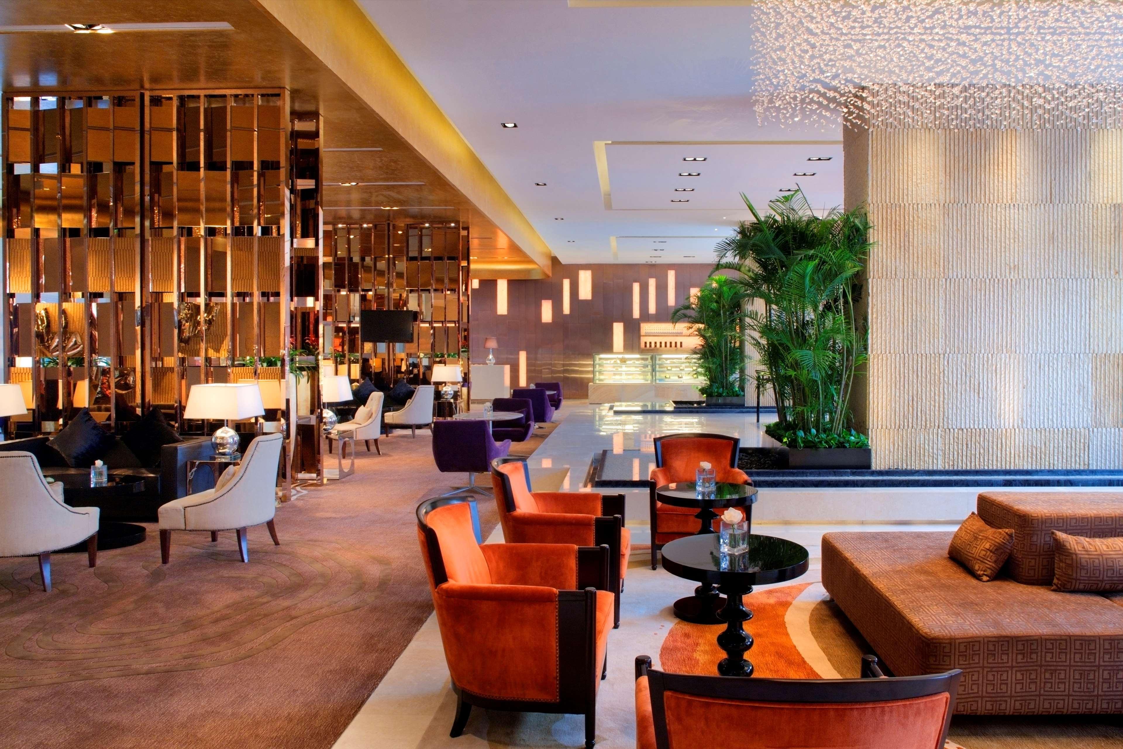 Radisson Blu Plaza Chongqing - Free 2 Bottle Of Local Beer Per Room During Stay Interior foto