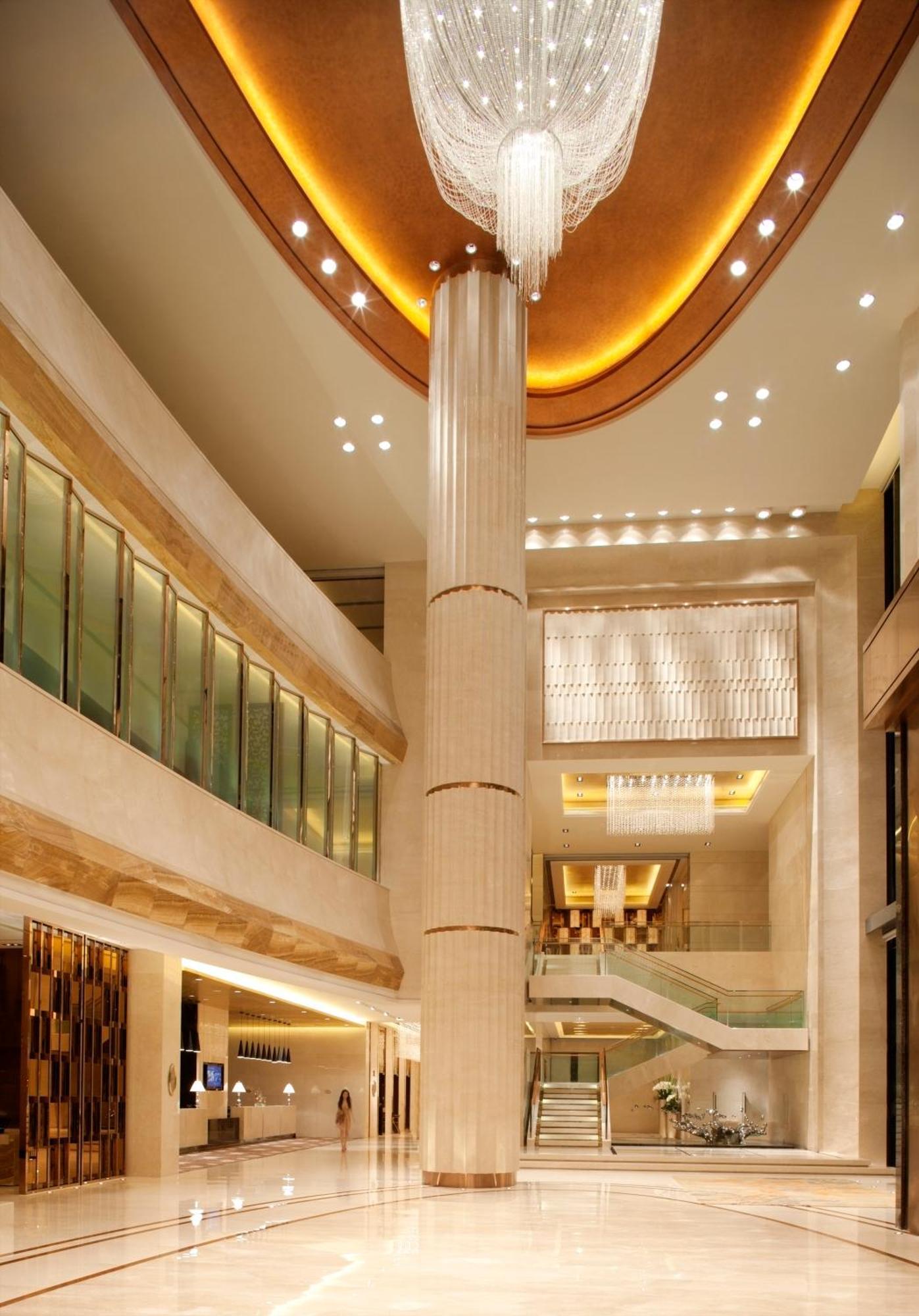 Radisson Blu Plaza Chongqing - Free 2 Bottle Of Local Beer Per Room During Stay Exterior foto